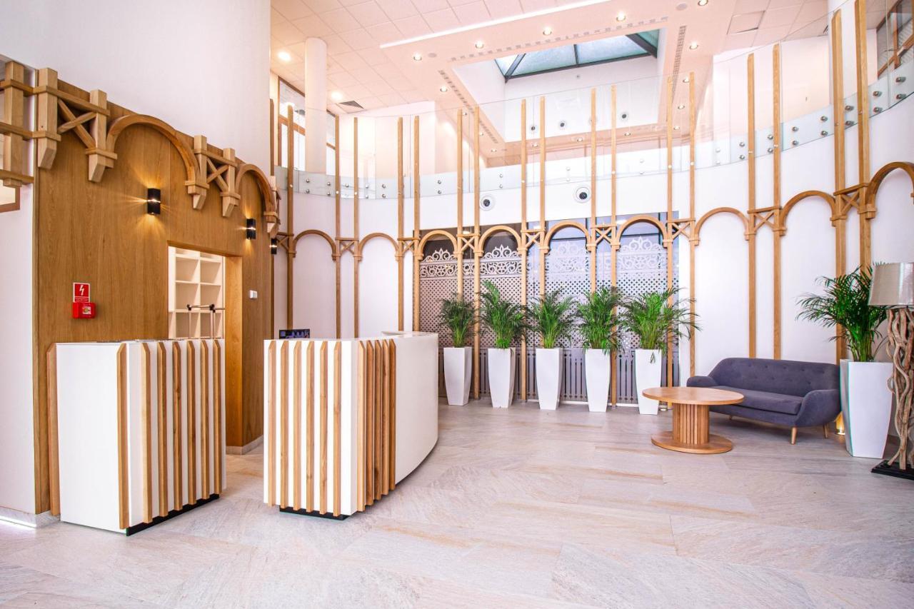 Aura Medical Spa Nałęczów エクステリア 写真