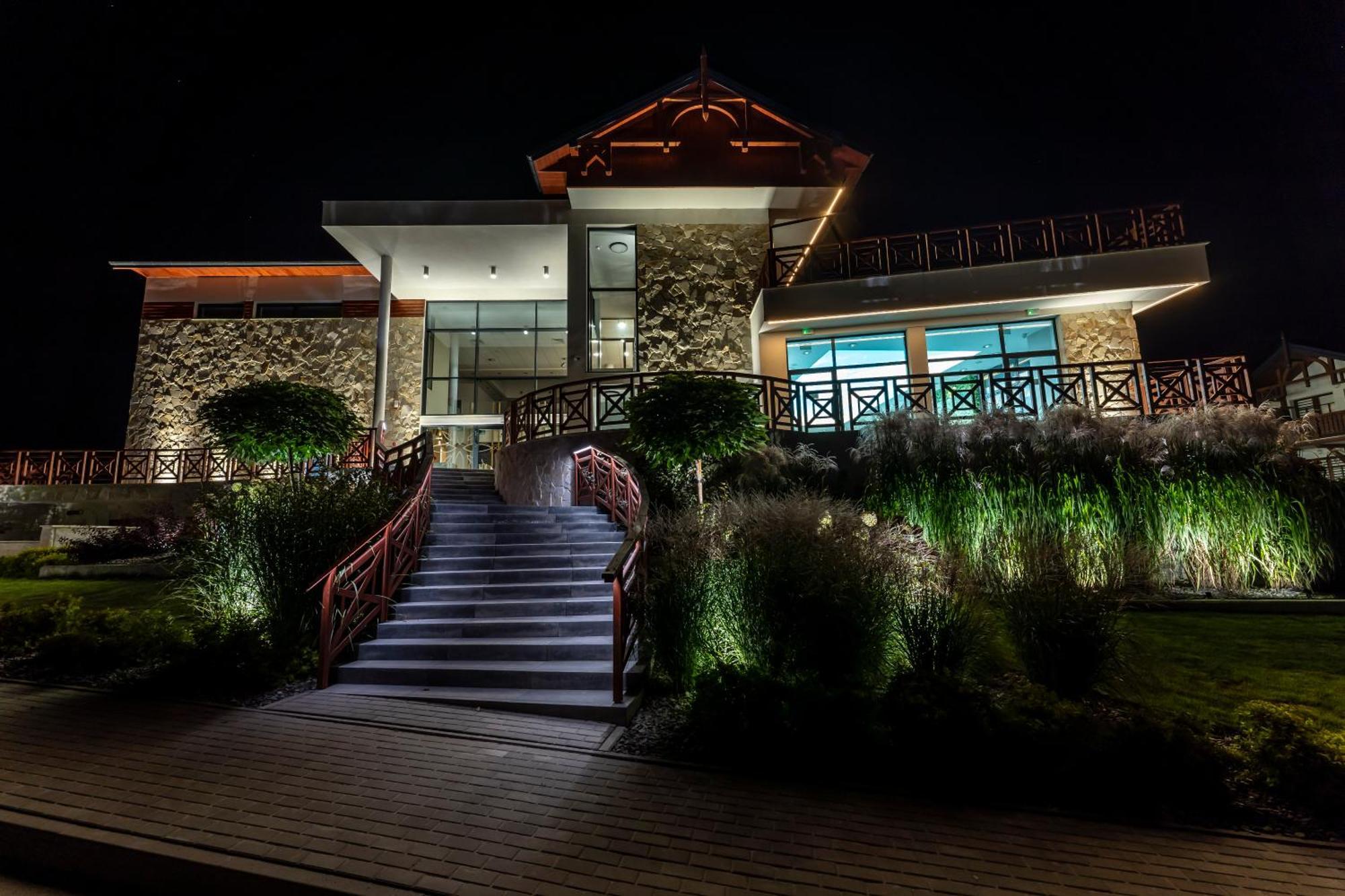 Aura Medical Spa Nałęczów エクステリア 写真
