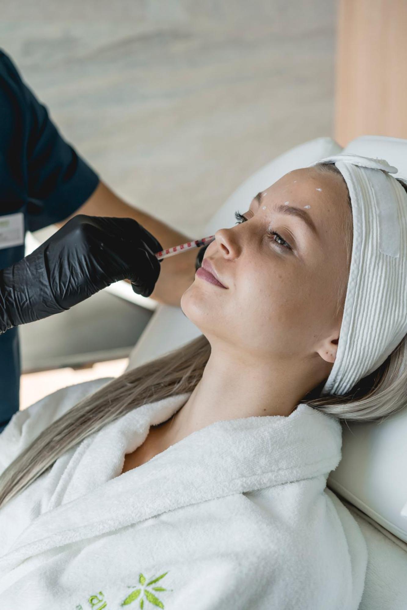 Aura Medical Spa Nałęczów エクステリア 写真